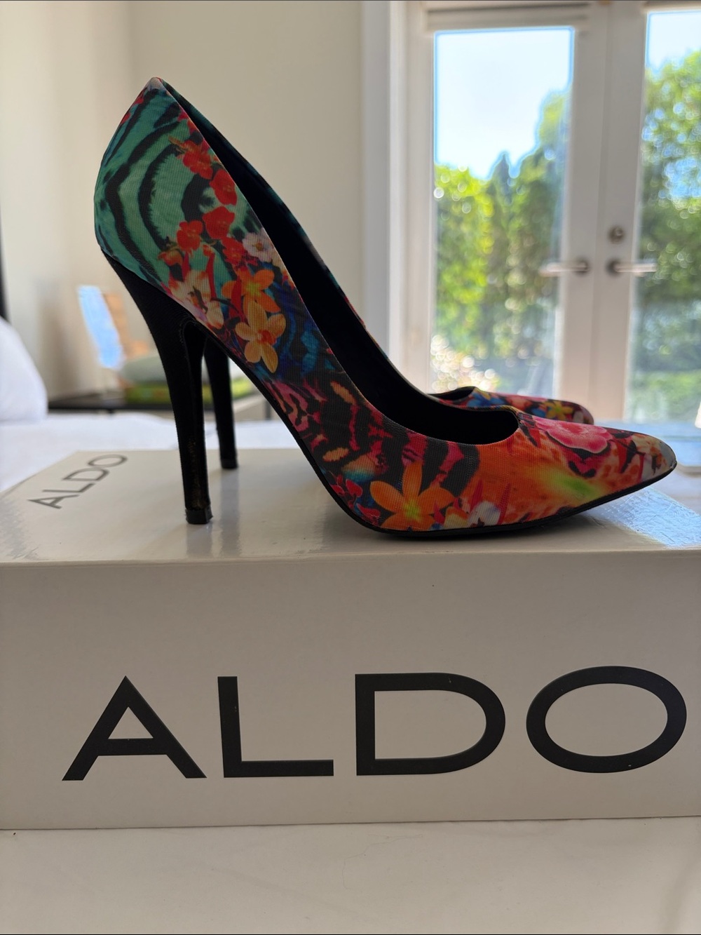 Aldo Floral Multi-Color Pointed Toe Pumps - Picture 1 of 5